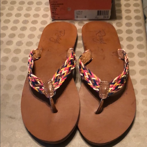 roxy lola flip flops